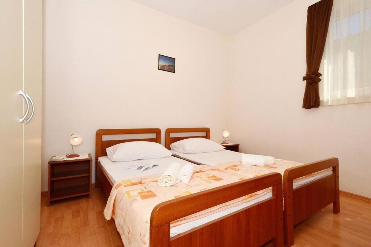 טרוגיר Apartments Sima מראה חיצוני תמונה